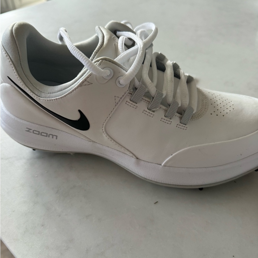 Nike Zoom women’s golf shoe. Size 7  1/2